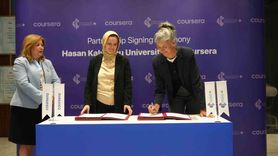 HKÜ ile Coursera arasında stratejik iş birliği: Uluslararasılaşma ve dijital öğrenme güçleniyor