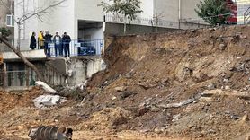 Kadıköy'de 5 katlı binanın istinat duvarı yağış nedeniyle çöktü