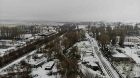 Kars'ta kar sevinci: Çocuklar kardan adam yaptı, Sarıkamış'ta kızak keyfi