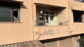 Kırıkhan'da çatıda mahsur kalan kedi itfaiye tarafından kurtarıldı