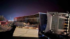 Konya'da otomobilin çarptığı tır devrildi: 1 yaralı