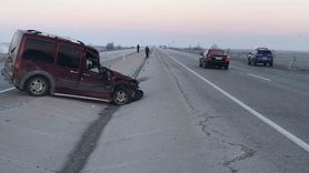 Konya Ereğli'de hafif ticari araç refüje takla attı: 1 yaralı