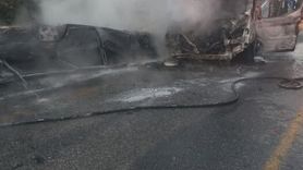 Köşk’te kafa kafaya çarpışma: Çıkan yangında araçlar kül oldu