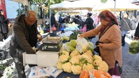 Kuşadası’nda Yerel Üretici Sokağı’nın Tezgahları Kış Ürünleriyle Doldu