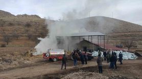 Malatya Kuluncak'ta besi çiftliği samanlık bölümünde yangın