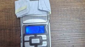 Payas’ta durdurulan araçta ruhsatsız silah, mermi ve uyuşturucu ele geçirildi