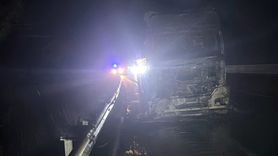 Pozantı’da yağ yüklü tankerde yangın, alevler ormana sıçradı