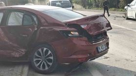 Sapanca'da iki otomobil çarpıştı: 5 kişi yaralandı