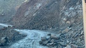 Sason'da heyelan kapattığı köy yolları yeniden ulaşıma açıldı