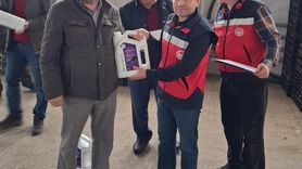 Simav'da 11 sera üreticisine 2,5 ton gübre desteği