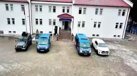 Sivas’ta durdurulan minibüste 10 kaçak göçmen yakalandı