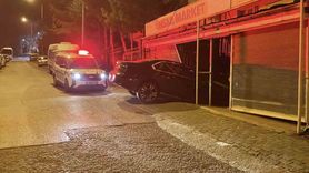 Sivas'ta fren yerine gaza basıldığı iddia edilen araç markete girdi