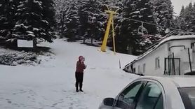 Uludağ'da aralıklı kar etkisi sürüyor