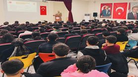 Uludere'de 12. sınıf öğrencilere MSÜ tanıtım semineri