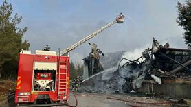 Uşak'ta iplik fabrikasında yangın büyümeden söndürüldü