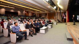 Van YYÜ'de "Fanatizmin, Kitle Hareketlerine ve Toplumsal Değişime Etkisi" konferansı