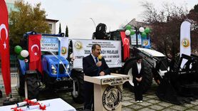 Vezirköprü'de ORKÖY desteğiyle iş makinesi, traktör ve 28 inek teslimi