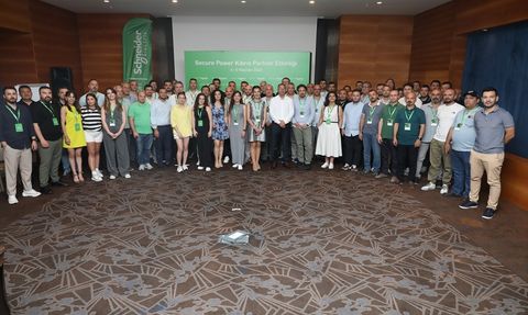 Schneider Electric, Kıbrıs'ta İş Ortaklarıyla Buluştu