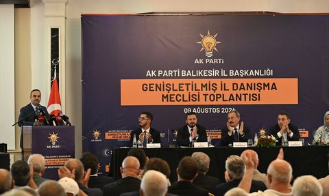 Bakan Kacır Balıkesir'de Savunma Sanayi ve Milli Teknoloji Hamlesini Anlattı