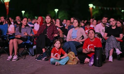 Başkentliler Türkiye-İtalya Voleybol Maçını Dev Ekranda İzledi