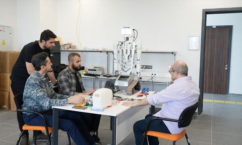 Bursa Teknik Üniversitesi'nde Yapay Zeka Destekli İnsansı Robot Geliştirildi