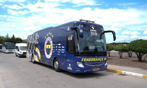 Fenerbahçe Fransa'ya Uçtu: Lille İle Büyük Mücadeleye Hazır