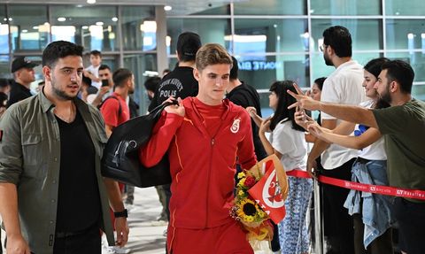 Galatasaray Adana'ya Ulaştı: Demirspor Maçı İçin Hazırlıklar Başladı