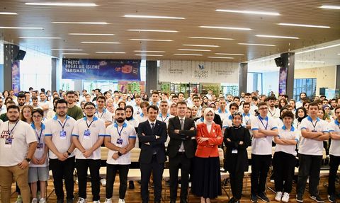 Öğrenciler Yapay Zeka ile TEKNOFEST'te Yarıştı