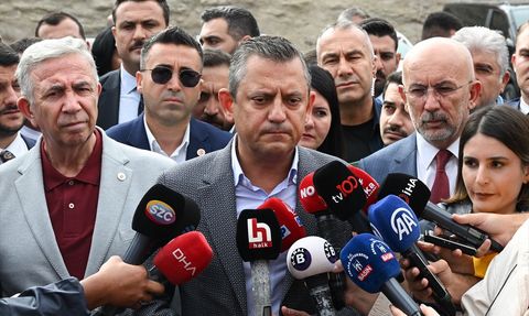 Özgür Özel'den Açıklamalar: İzinsiz İnşaat ve Yoksulluk Meselesi