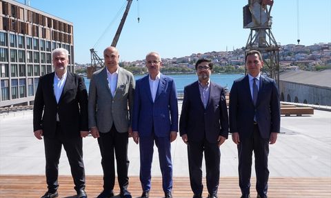 Ulaştırma ve Altyapı Bakanı Uraloğlu Tersane İstanbul Projesi'ni Tanıttı