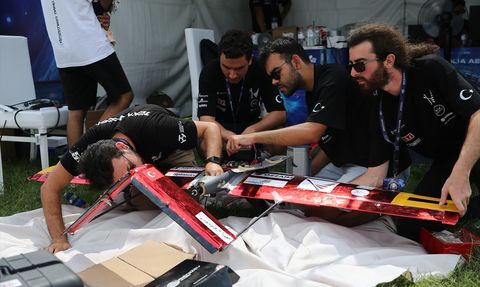 Adana'da TEKNOFEST Savaşan İHA Yarışması Devam Ediyor