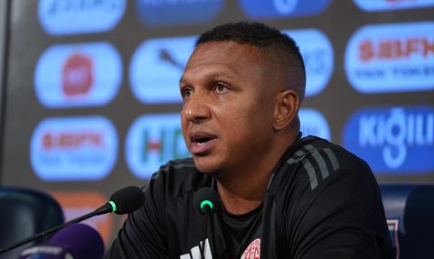 Antalyaspor'un Başakşehir Mağlubiyeti: Mehmet Aurelio'nun Değerlendirmeleri