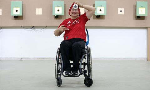 Aysel Özgan'dan Tarihi Paralimpik Başarı