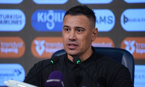 Başakşehir, Antalyaspor'u 5-2 Yenerek Harika Bir Geri Dönüş Yaptı