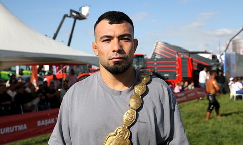 Başpehlivan Zeybek, Altın Kemer Hayalini Gerçekleştirmek İçin Hedef Belirledi