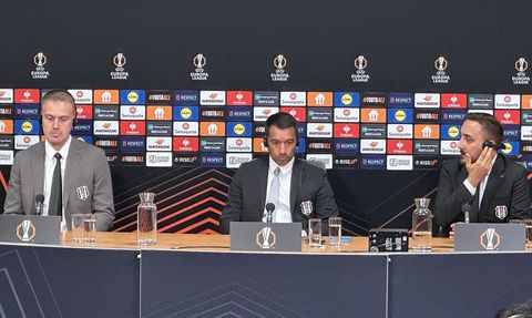 Beşiktaş, Ajax ile Zorlu Bir Maça Hazırlanıyor