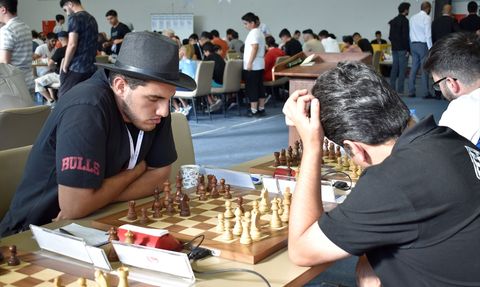 Bitlis'te Uluslararası Satranç Turnuvası Başladı