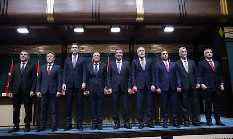 Cumhurbaşkanı Yardımcısı Yılmaz, 2025-2027 OVP'yi Açıkladı