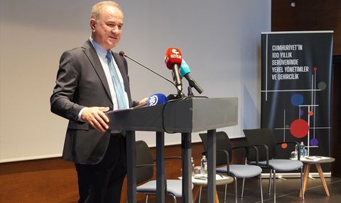 Cumhuriyet'in Yerel Yönetimlerdeki 100 Yılına Işık Tutan Eser Tanıtıldı