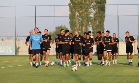 Iğdır FK, Esenler Maçında Liderliği Koruma Peşinde