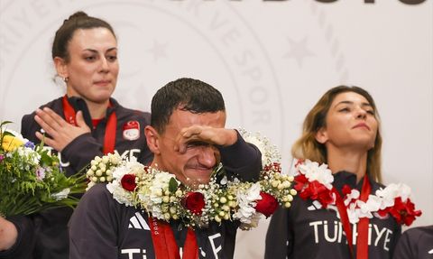 Paralimpik Oyunları'nda Tarih Yazdılar: Türkiye'nin Şampiyon Sporcuları Döndü
