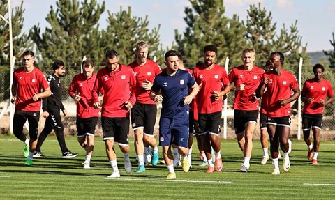 Sivasspor Göztepe Maçına Hazırlanıyor