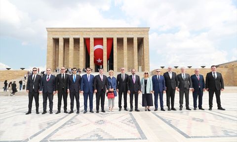 TFF Başkanı Hacıosmanoğlu Anıtkabir'i Ziyaret Etti
