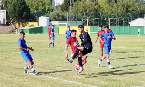 Türkiye 17 Yaş Altı Futbol Takımı, Azerbaycan'ı Farklı Geçti