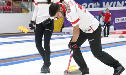 Türkiye Curling Takımı Dünya Şampiyonası'na Madalya Hedefiyle Hazırlanıyor