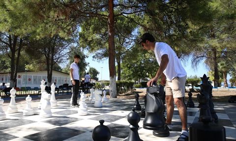 Yeni Başlayan Üniversite Öğrilerine Kariyer ve Motivasyon Kampları Fırsatı