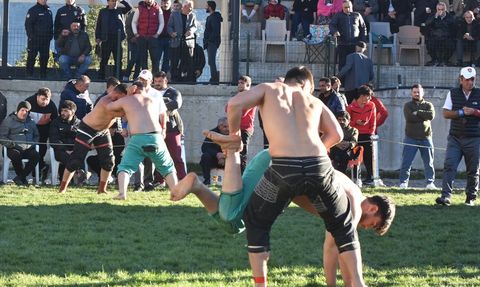 74. Yusufeli Geleneksel Karakucak Güreşleri Coşkuyla Tamamlandı
