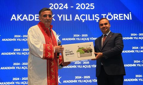 Bakan Kacır, Gebze Teknik Üniversitesi Akademik Yılı Açılışında Türkiye'nin AR-GE Başarılarını Paylaştı