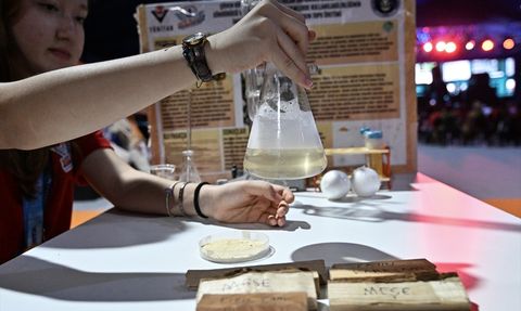 Balıkesirli Öğrencilerden Doğal Yangın Söndürücü Projeye TEKNOFEST Ödülü