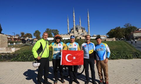Edirne'de 15. Cumhuriyet Kupası Bisiklet Yarışı Heyecanı